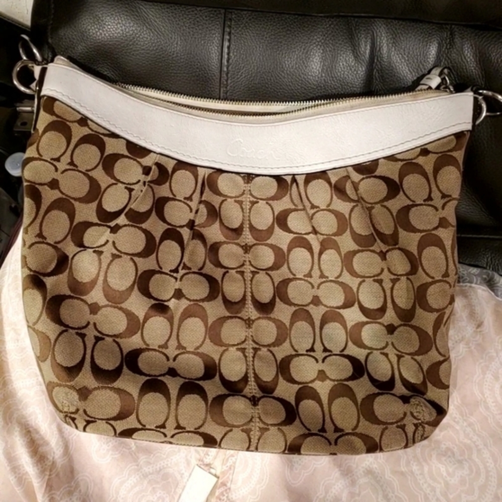 Authentic Coach Signature Shoulder Handbag